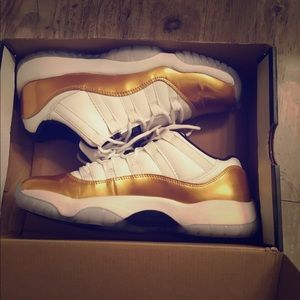 Used Jordan 11s cermony 7/10 (SOLD)